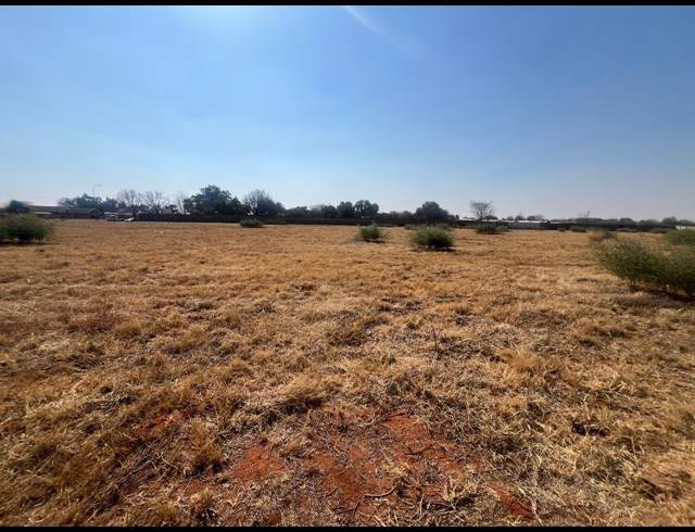 16,252M² VACANT LAND FOR SALE IN KOOKRUS